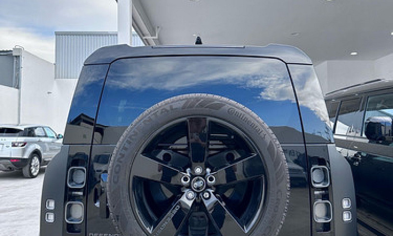 Land Rover Defender ...