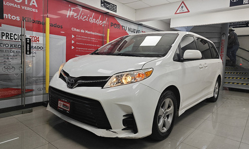 Toyota Sienna 2020...