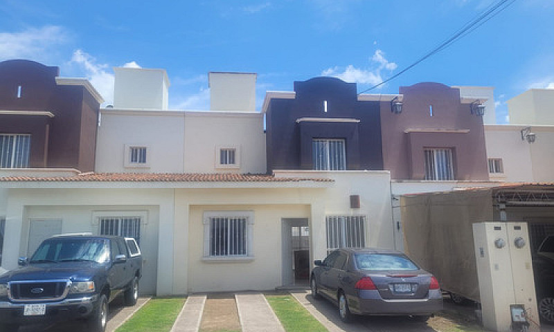 Casa Cómoda En Coto ...