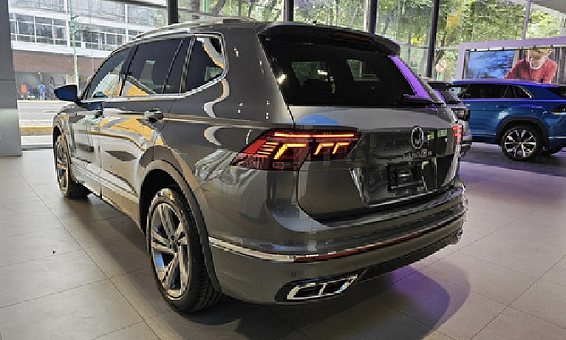 Volkswagen Tiguan R-...