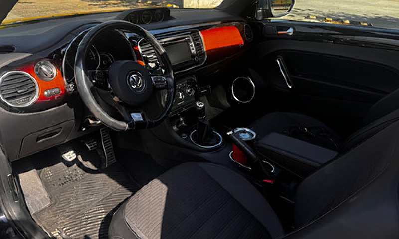 Volkswagen Beetle 2....