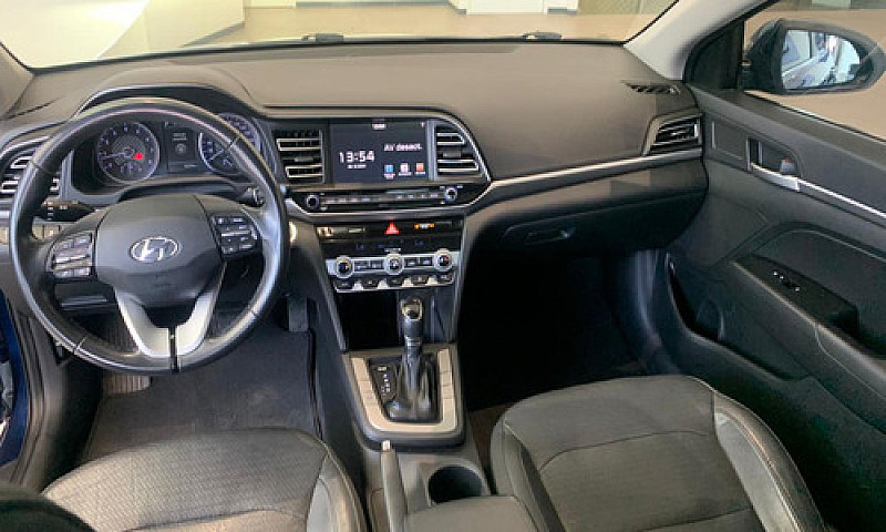 Hyundai Elantra 2019...
