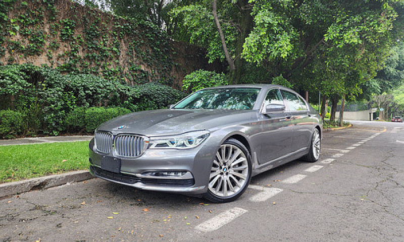 Bmw Serie 7 4.4 750L...