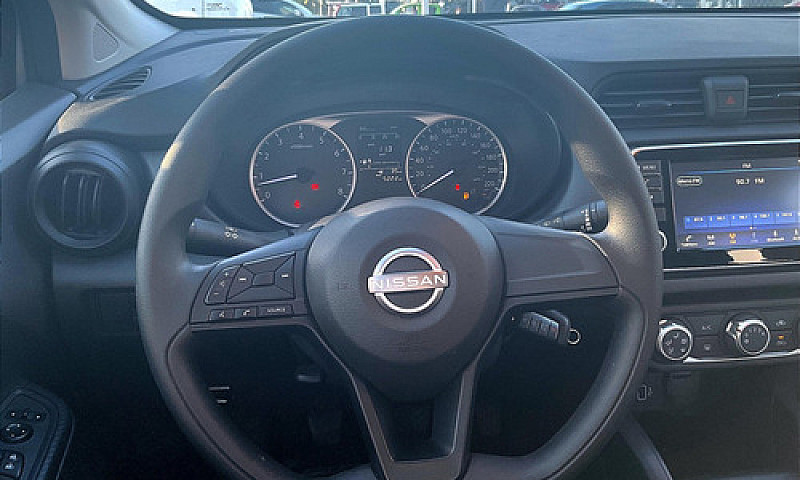 Nissan Versa 2024...