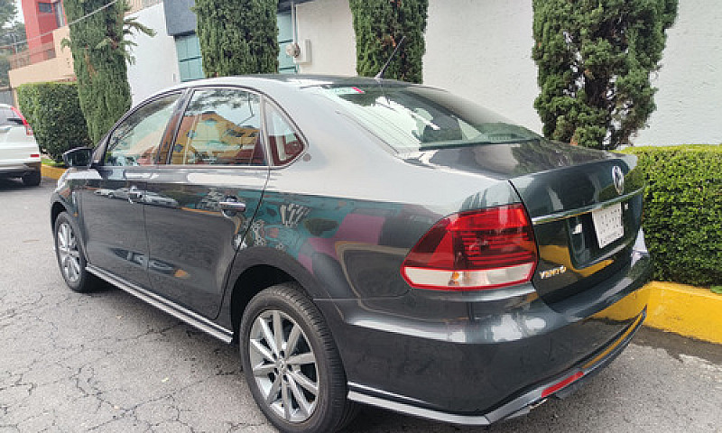 Volkswagen Vento 1.6...