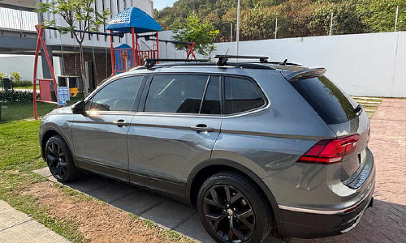 Volkswagen Tiguan 1....