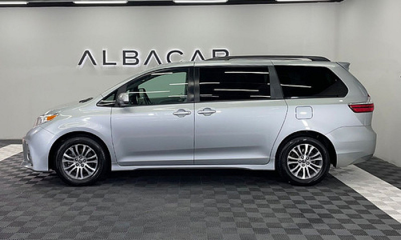 Toyota Sienna 2019...