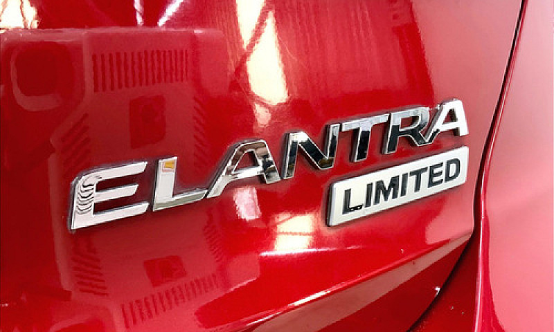 Hyundai Elantra 2017...