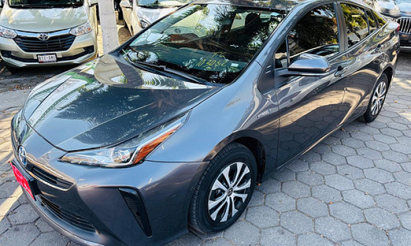 Toyota Prius 2020...