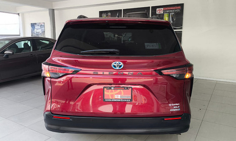 Toyota Sienna 2021...