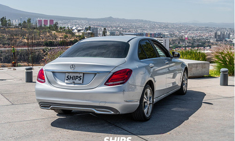 Mercedes-Benz Clase ...