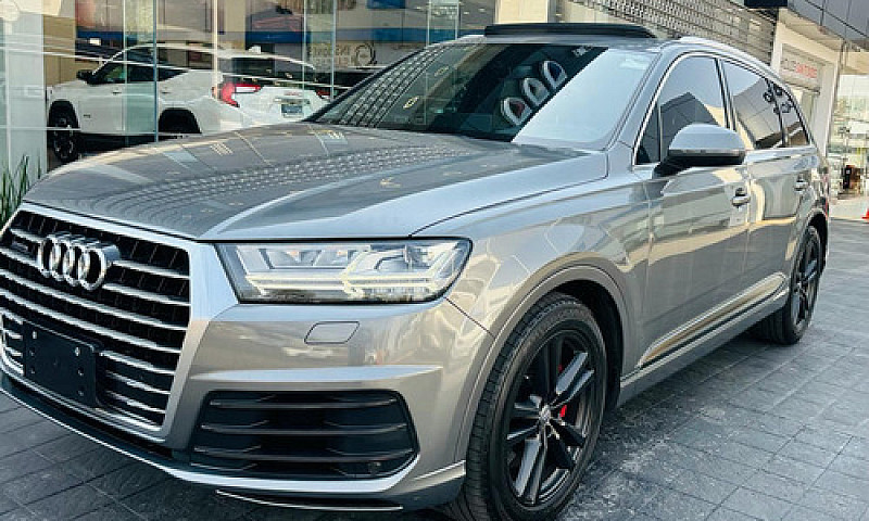 Audi Q7 2017...