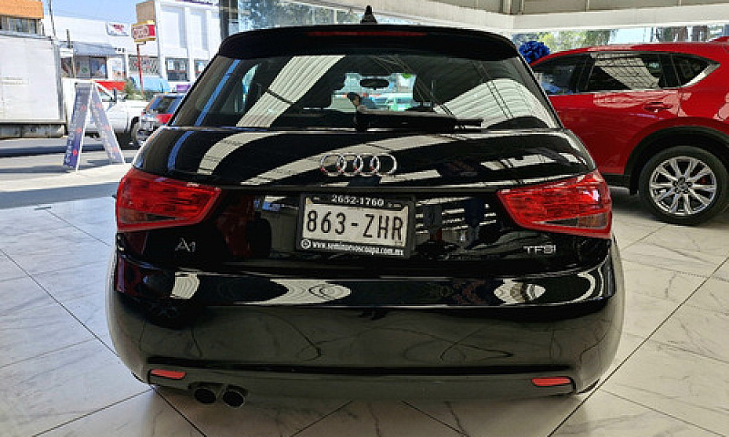 Audi  A1  2014...