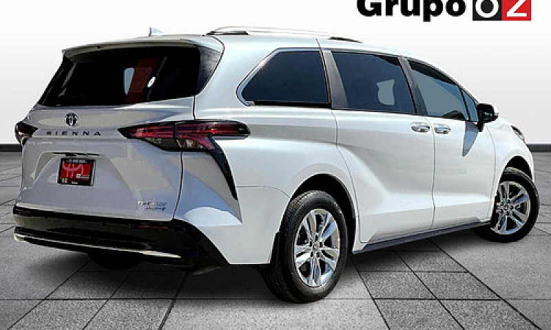 Toyota  Sienna  2024...