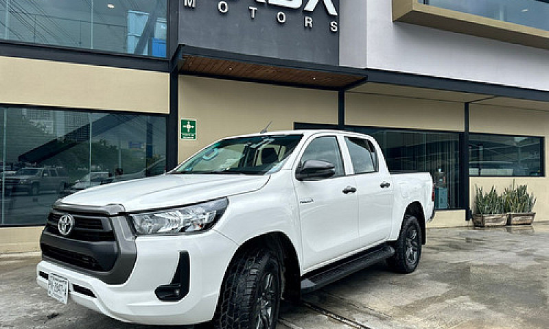 Toyota Hilux 2021...