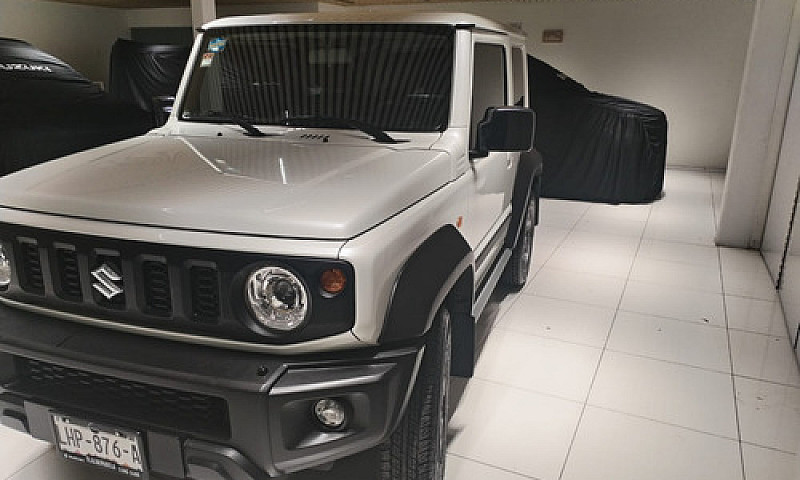 Suzuki Jimny 2023...