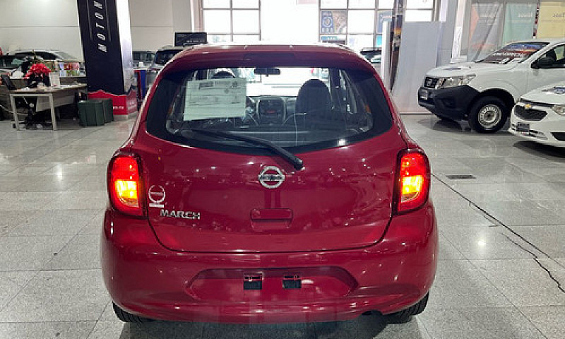 Nissan March 2018...