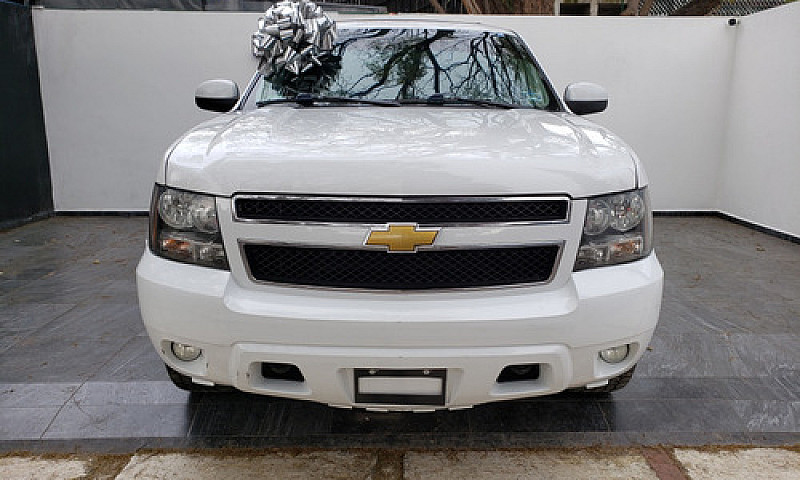 Chevrolet Suburban 5...
