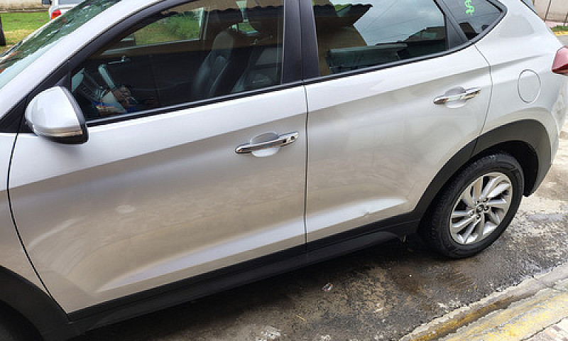 Hyundai Tucson 2.0 L...