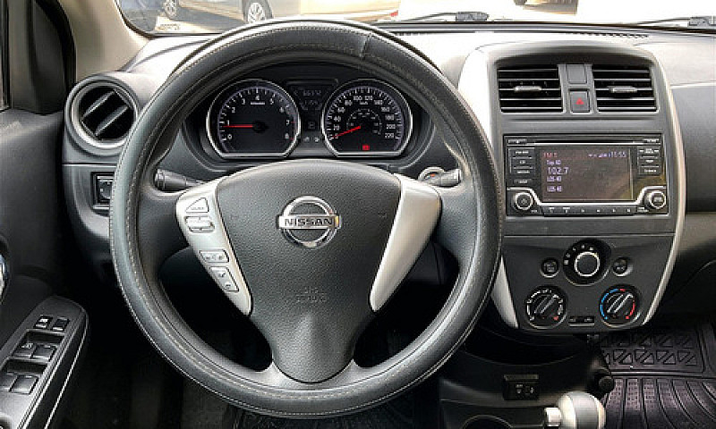 Nissan Versa 2019...