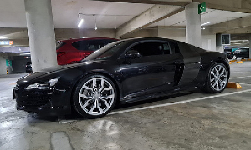 Audi R8 5.2L V10 Qua...