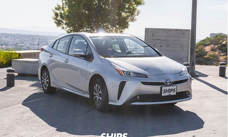 Toyota Prius 2022...