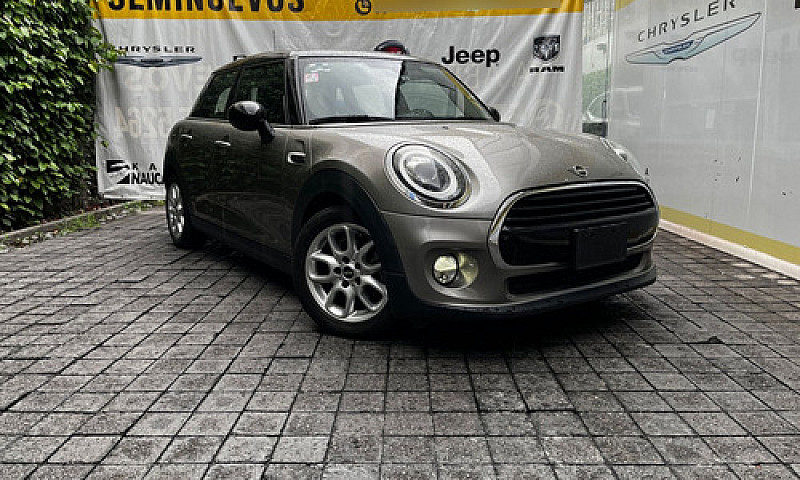 Mini Cooper 2019 1.5...