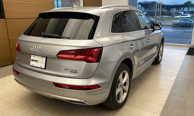 Audi Q5 2020...