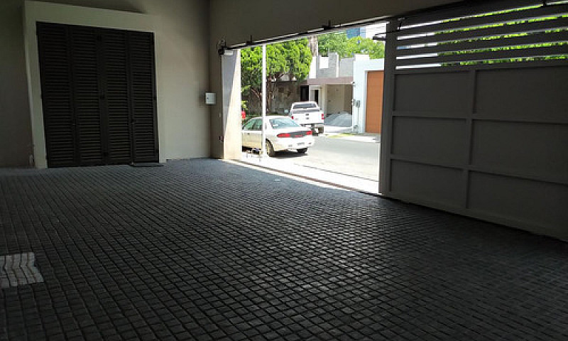 Casa  En Venta Los R...