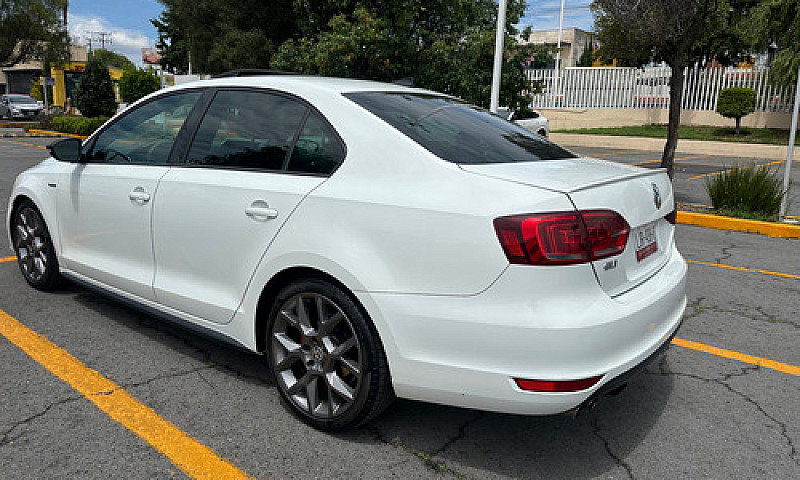 Volkswagen Jetta 2.0...