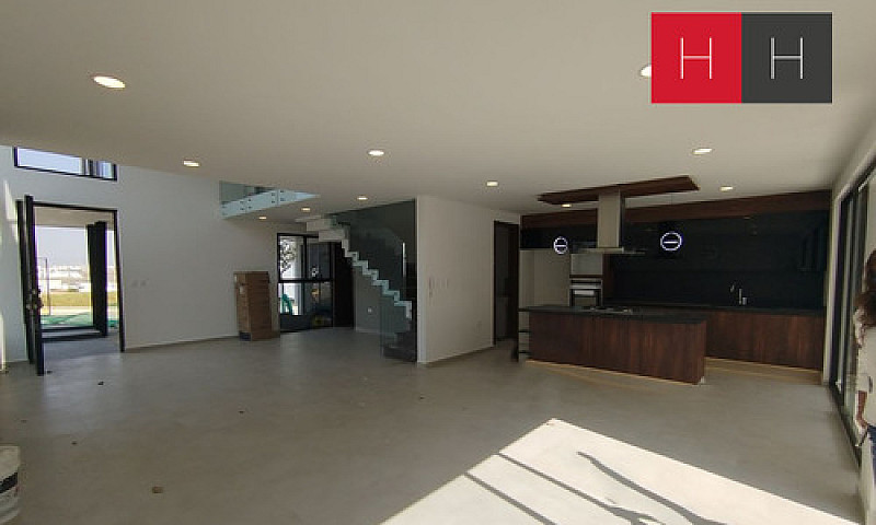 Casa En Venta En Lom...