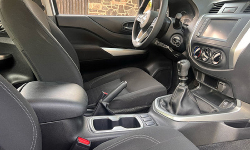Nissan Np300 Frontie...