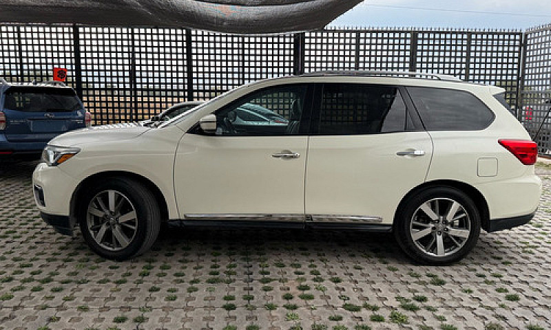 Nissan Pathfinder 3....