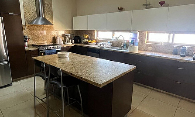 Casa En Venta En Cor...