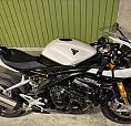 Speed Triple 1200rr / A Re Estrenar / Accesorios