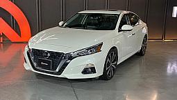 Nissan Altima 2020