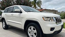 Jeep Grand Cherokee 3.6 Laredo V6 Lujo 4X2 Mt