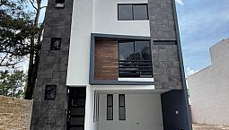 Casa En Venta En Fraccionamiento Argos En San Pedro Cholula