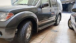 Nissan Pathfinder Se Piel P/Arrastre Premium 4X2 At