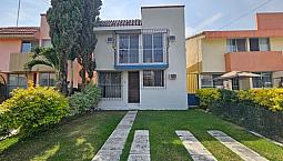 Casa  En Fracc. Jardines De La Hacienda, Jiutepec Morelos.