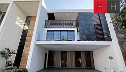 Casa En Venta En Lomas De Angelopolis