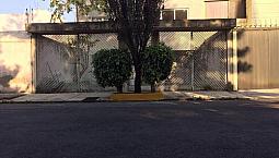 Remato Casa Con Patio Cerca De La Uam - Xochimilco En Cafetales