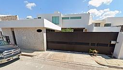 Venta De Casa Con Alberca Cerca Del Aeropuerto Internacional De Mérida