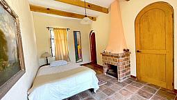 Casa En Venta Cerca Del Centro Del San Miguel De Allende  Jardín Y Terraza