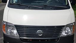 Nissan Urvan 3.0 Gx Diesel Larga 15 Pas Ac Mt