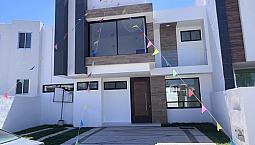 Casa Nueva En Condesa Juriquilla Gran Jardín Y Estudio