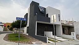 Se Vende Casa En Zen Life, Roof Garden, 3 Recamafras, Jardín,  Doble Altura,.