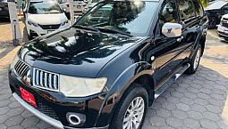 Mitsubishi Montero 2012