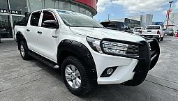 Toyota Hilux 2.7 Cabina Doble Sr Mt