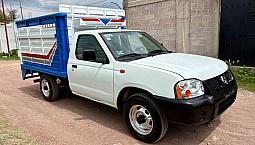 Nissan Np300 2.4 Chasis Mt